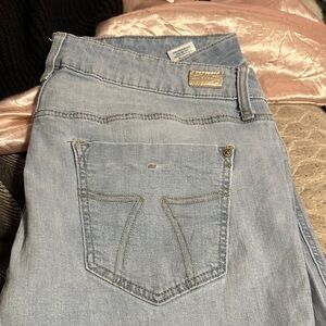 Seven7 Light Denim Women's Jeans